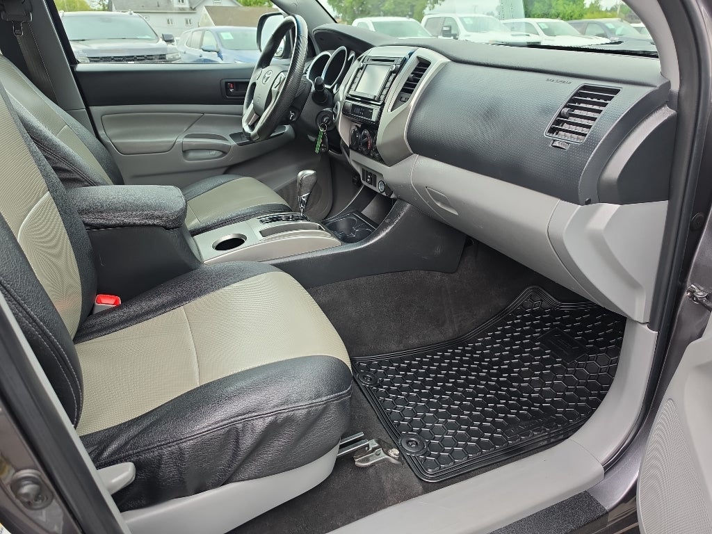2014 Toyota Tacoma V6 (M6)