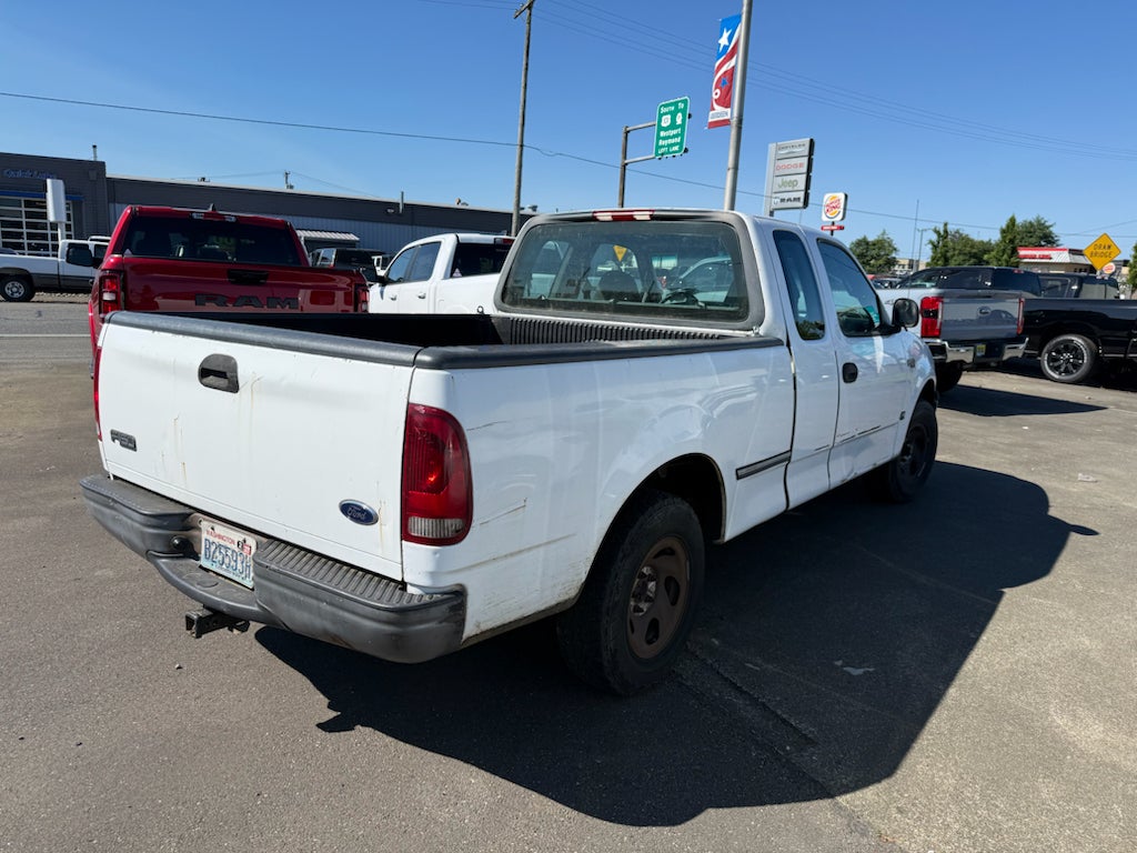 2002 Ford F-150 Base