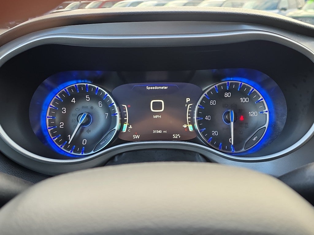 2025 Chrysler Pacifica Select