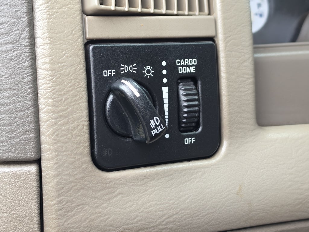 2005 Dodge Ram Pickup 2500 Base