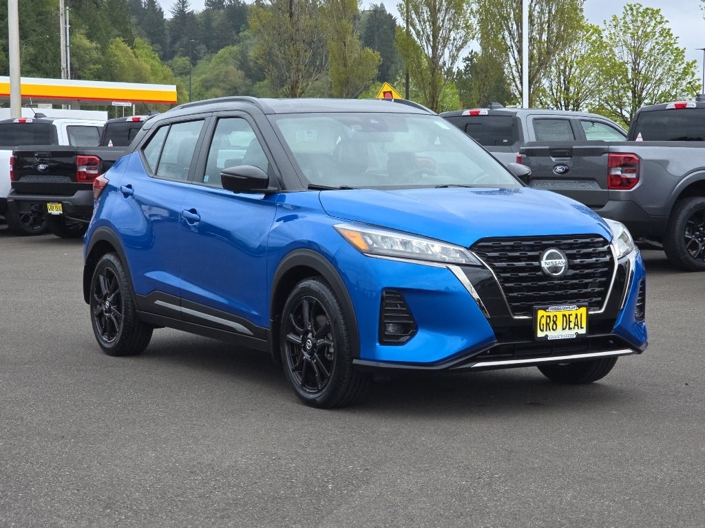 2021 Nissan Kicks SR