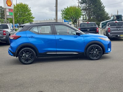 2021 Nissan Kicks SR