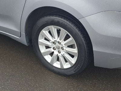 2013 Toyota Sienna LE