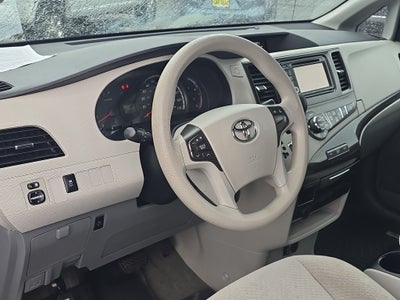 2013 Toyota Sienna LE