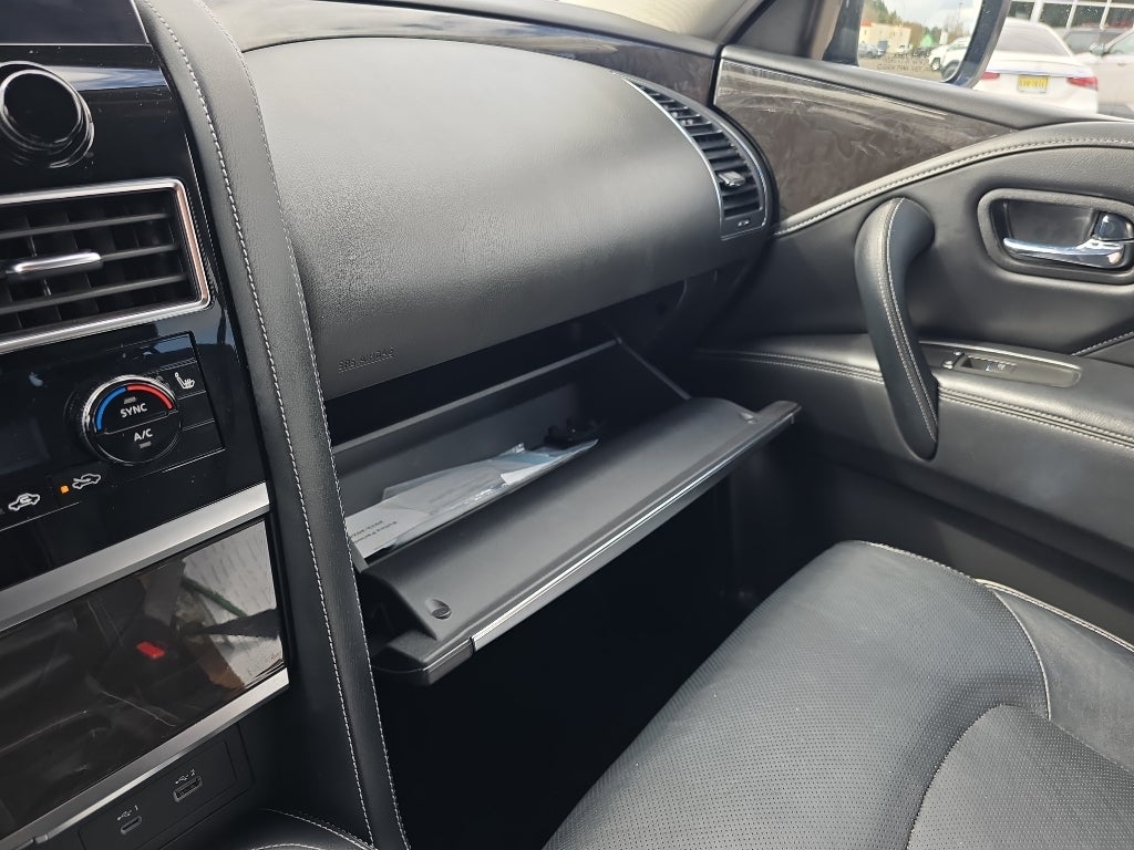 2024 INFINITI QX80 LUXE